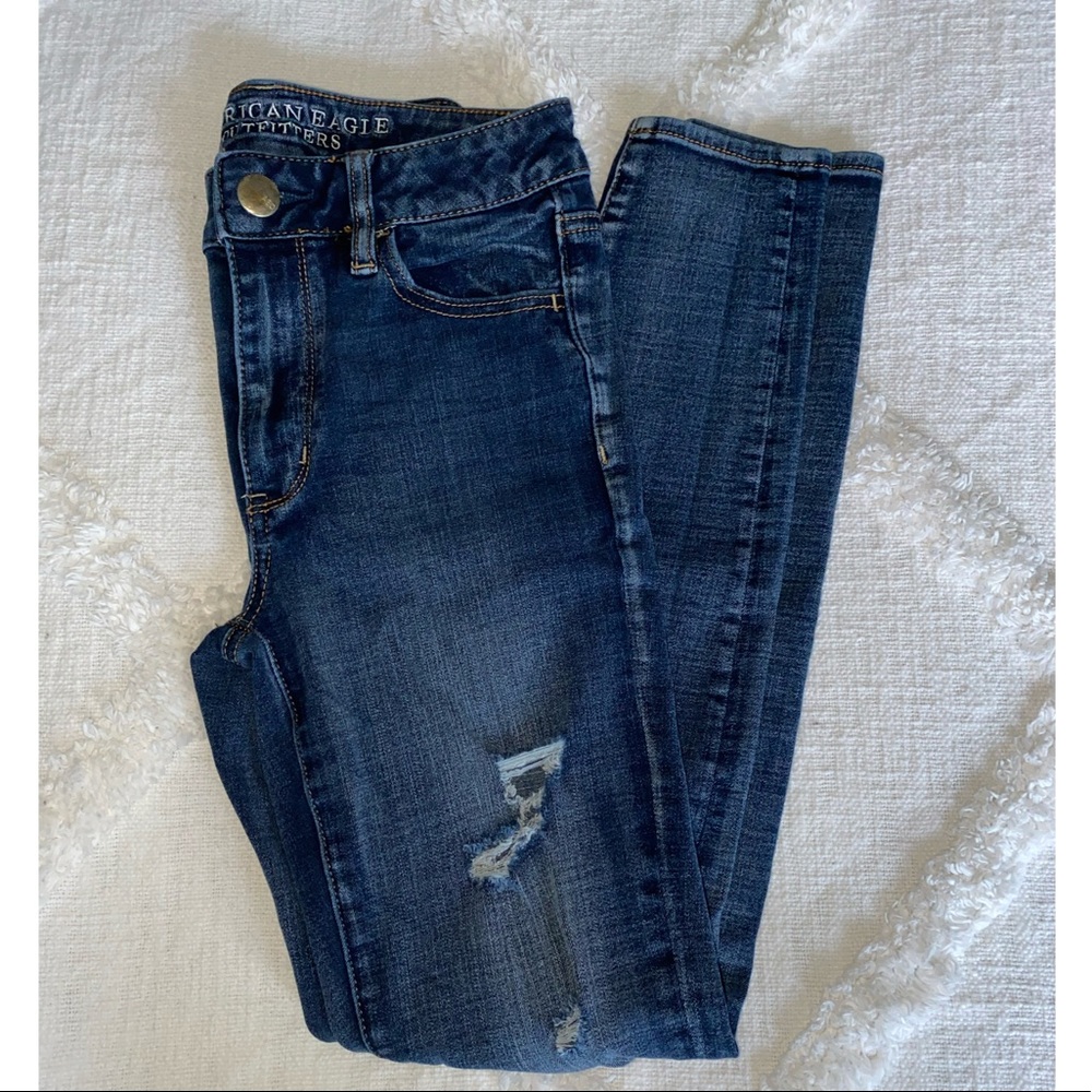 SOLD ON FACEBOOK American Eagle High Rise Distress